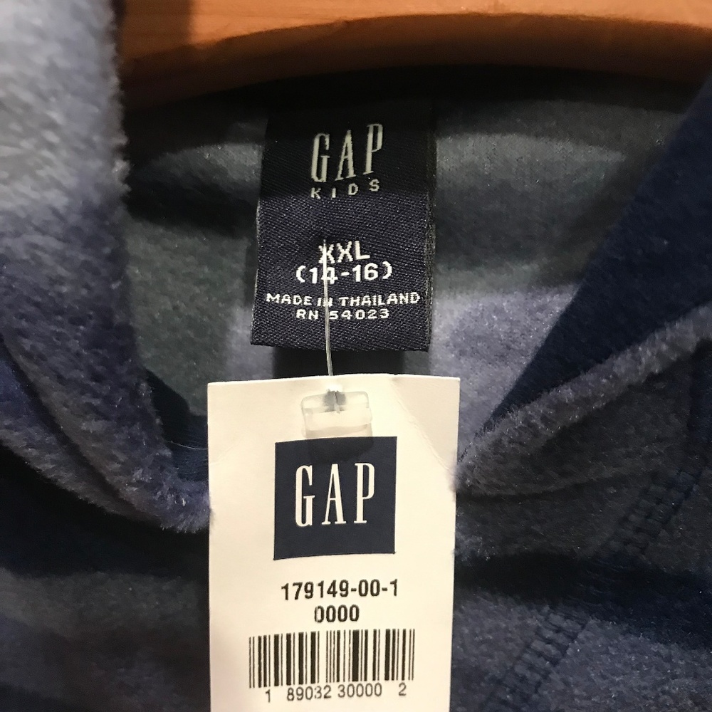 NWT! Gap Kids Logo Hoodie - Picture 4 of 4
